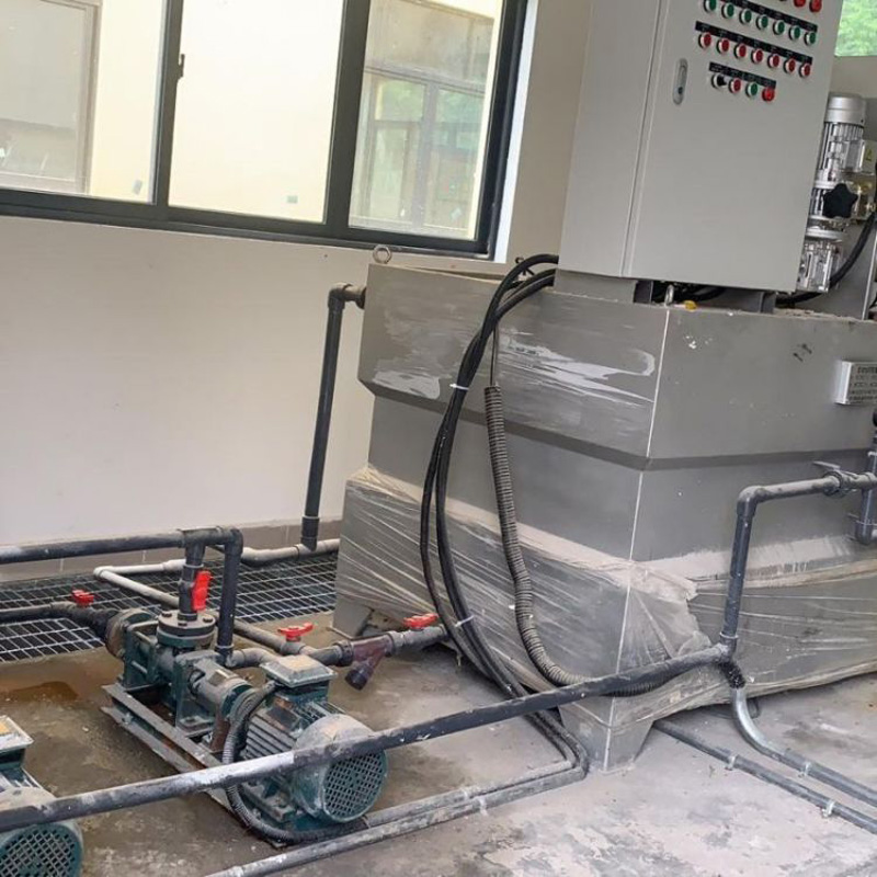 羅茨鼓風機的結(jié)構(gòu)與工作原理？